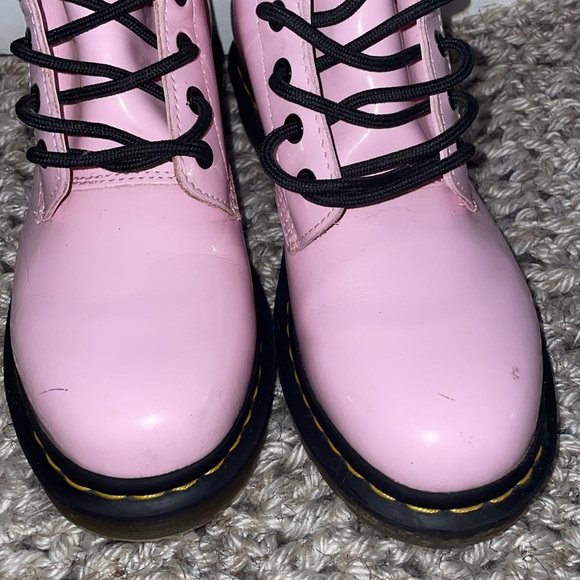 Dr. Martens Pink patent Lace Combat 1460 boots - Picture 12 of 12